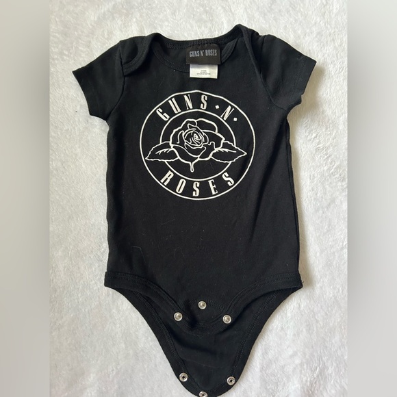 Guns N Roses onesie​ - Picture 1 of 6